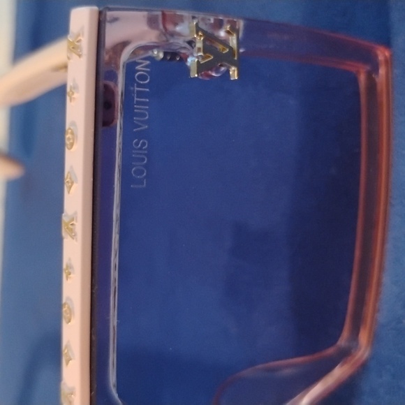 Louis Vuitton sunglasses - Picture 5 of 11